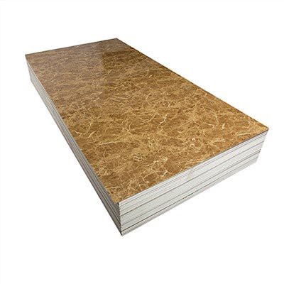 UV deska s vysokým leskem