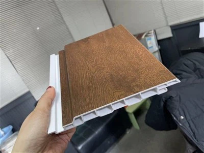 Dekorační panel na vnější stěnu